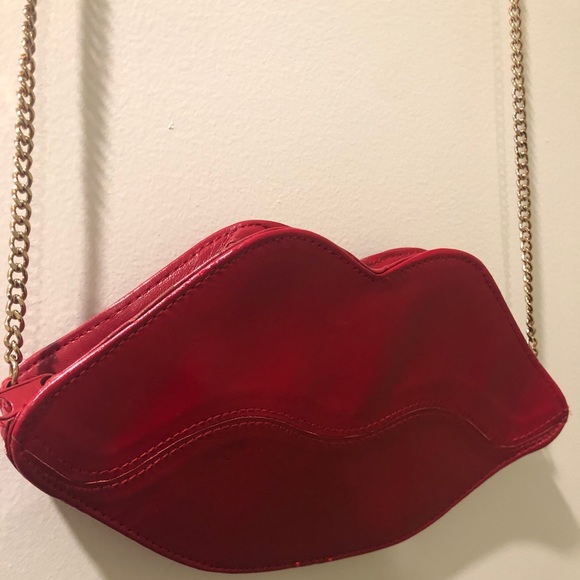 lips bag h&m